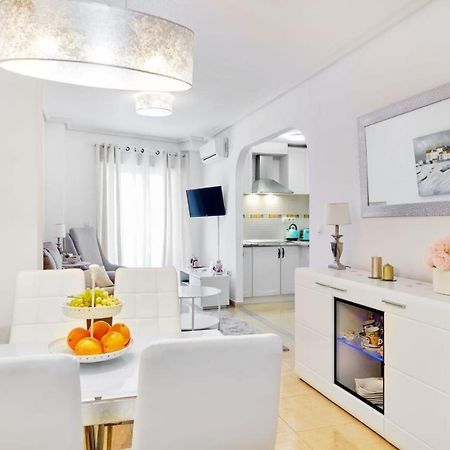 Almudena Playa Del Cura En Torreviejaアパートメント エクステリア 写真